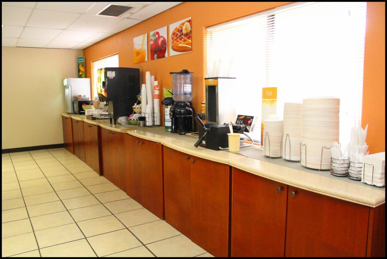 Ramada By Wyndham Tucson Airport Hotell Drexel Heights Eksteriør bilde