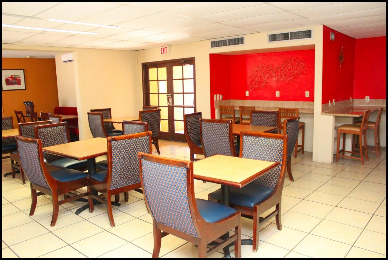 Ramada By Wyndham Tucson Airport Hotell Drexel Heights Eksteriør bilde