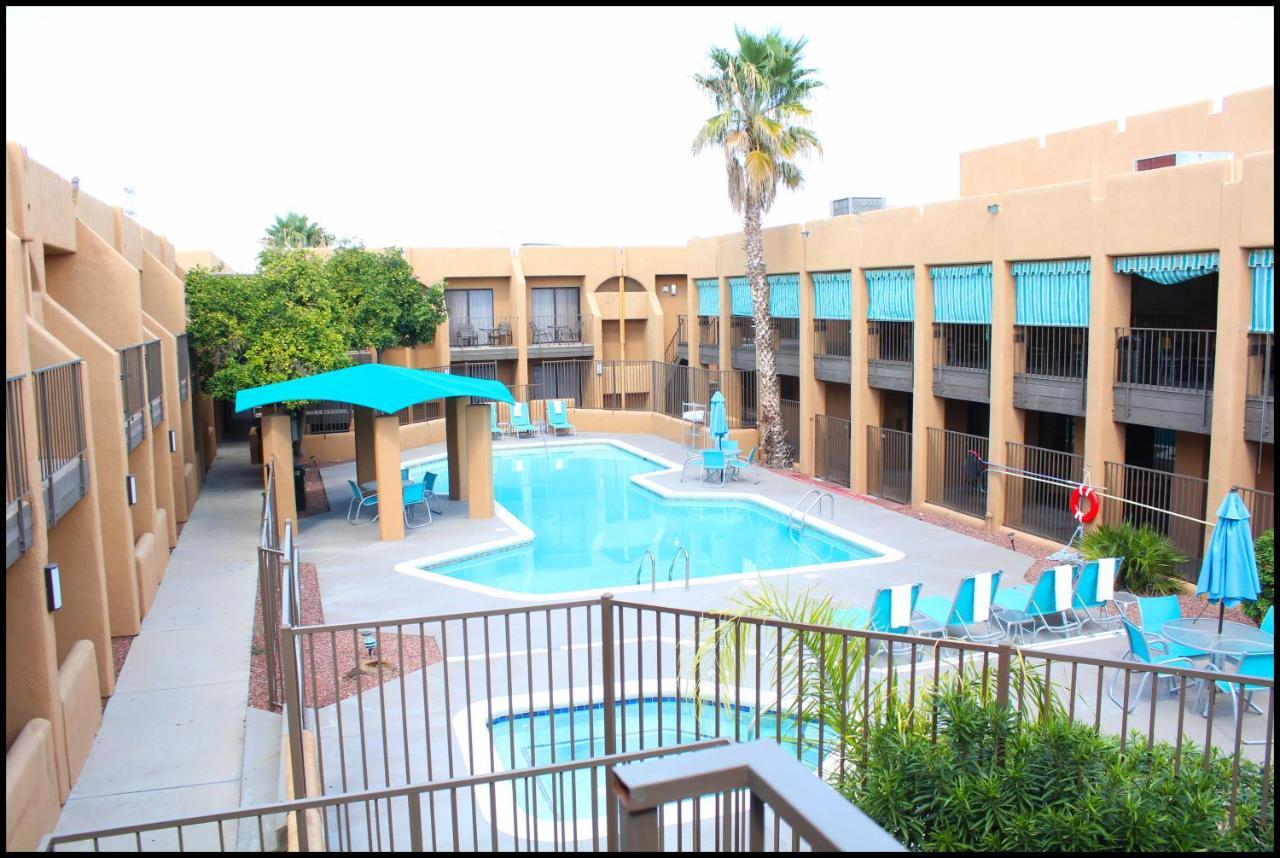 Ramada By Wyndham Tucson Airport Hotell Drexel Heights Eksteriør bilde