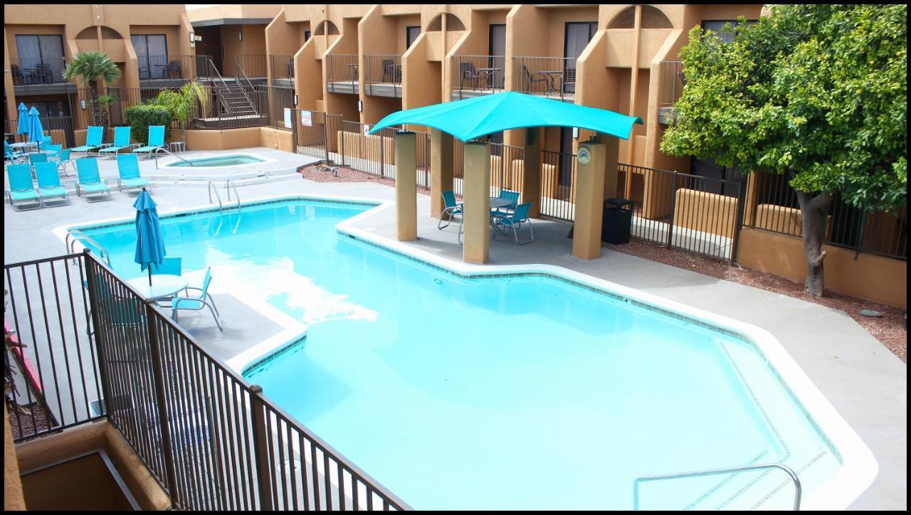 Ramada By Wyndham Tucson Airport Hotell Drexel Heights Eksteriør bilde