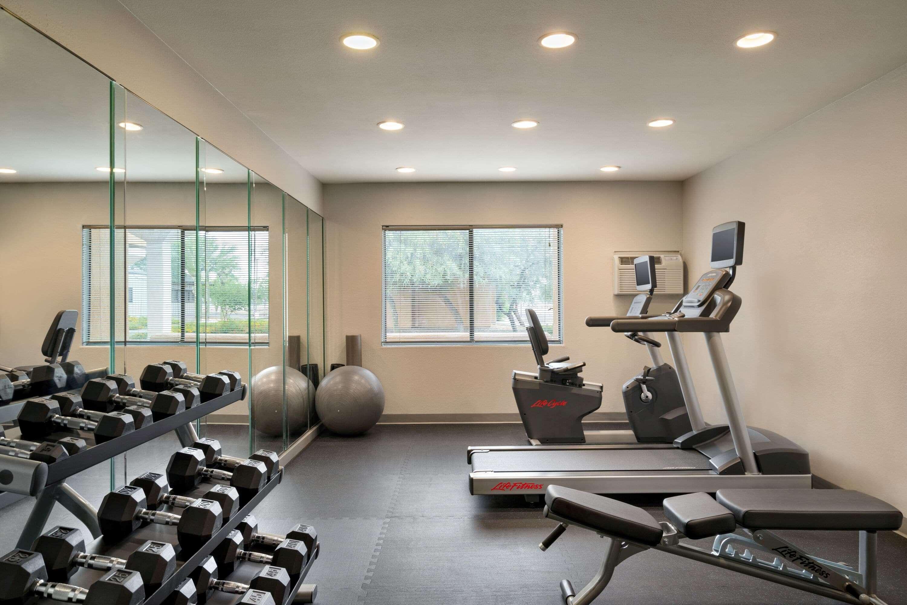 Ramada By Wyndham Tucson Airport Hotell Drexel Heights Eksteriør bilde