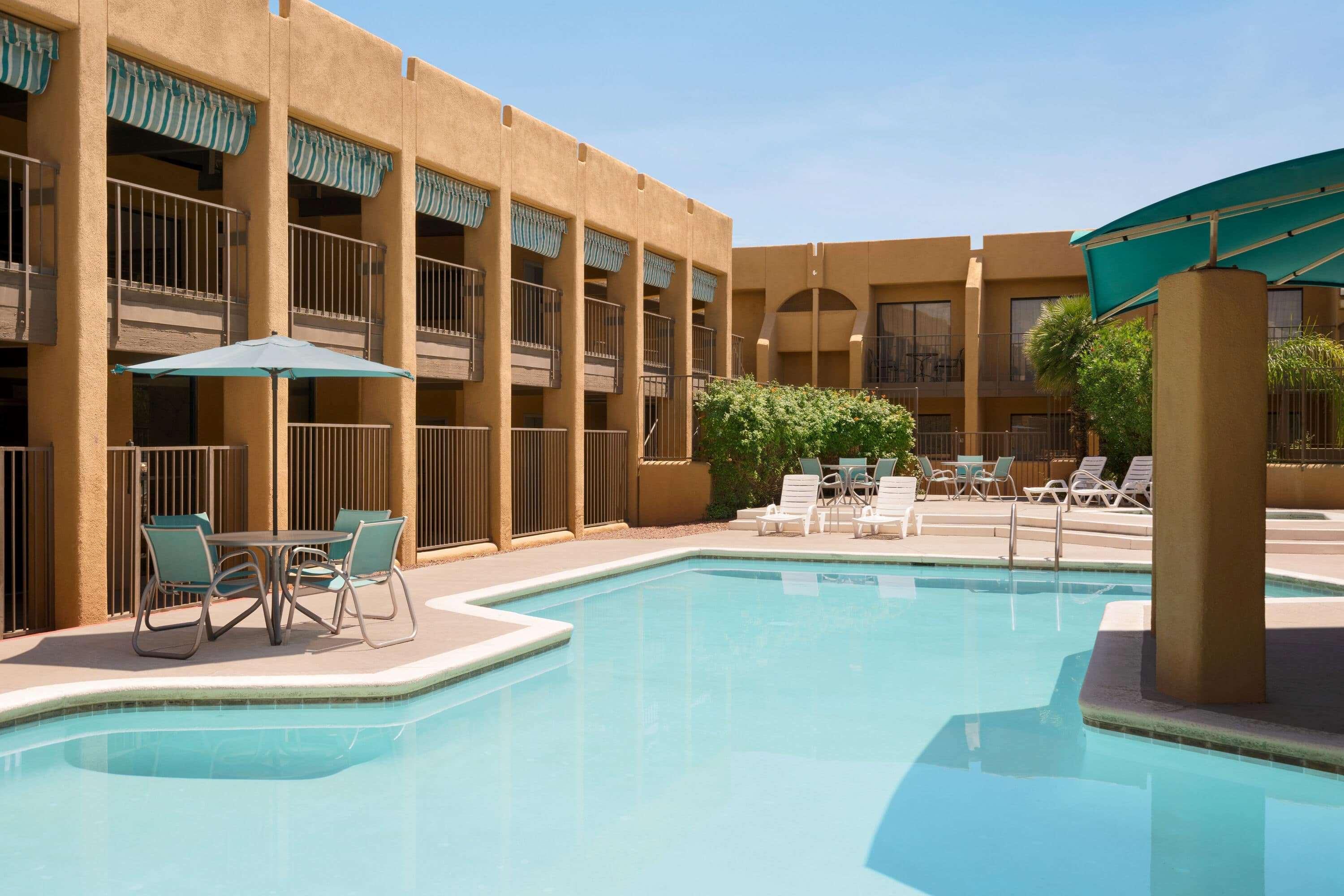 Ramada By Wyndham Tucson Airport Hotell Drexel Heights Eksteriør bilde