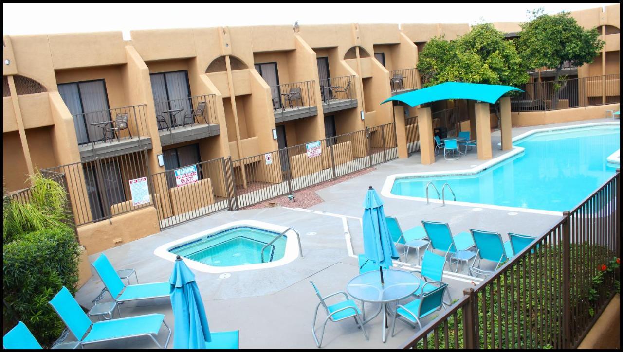 Ramada By Wyndham Tucson Airport Hotell Drexel Heights Eksteriør bilde