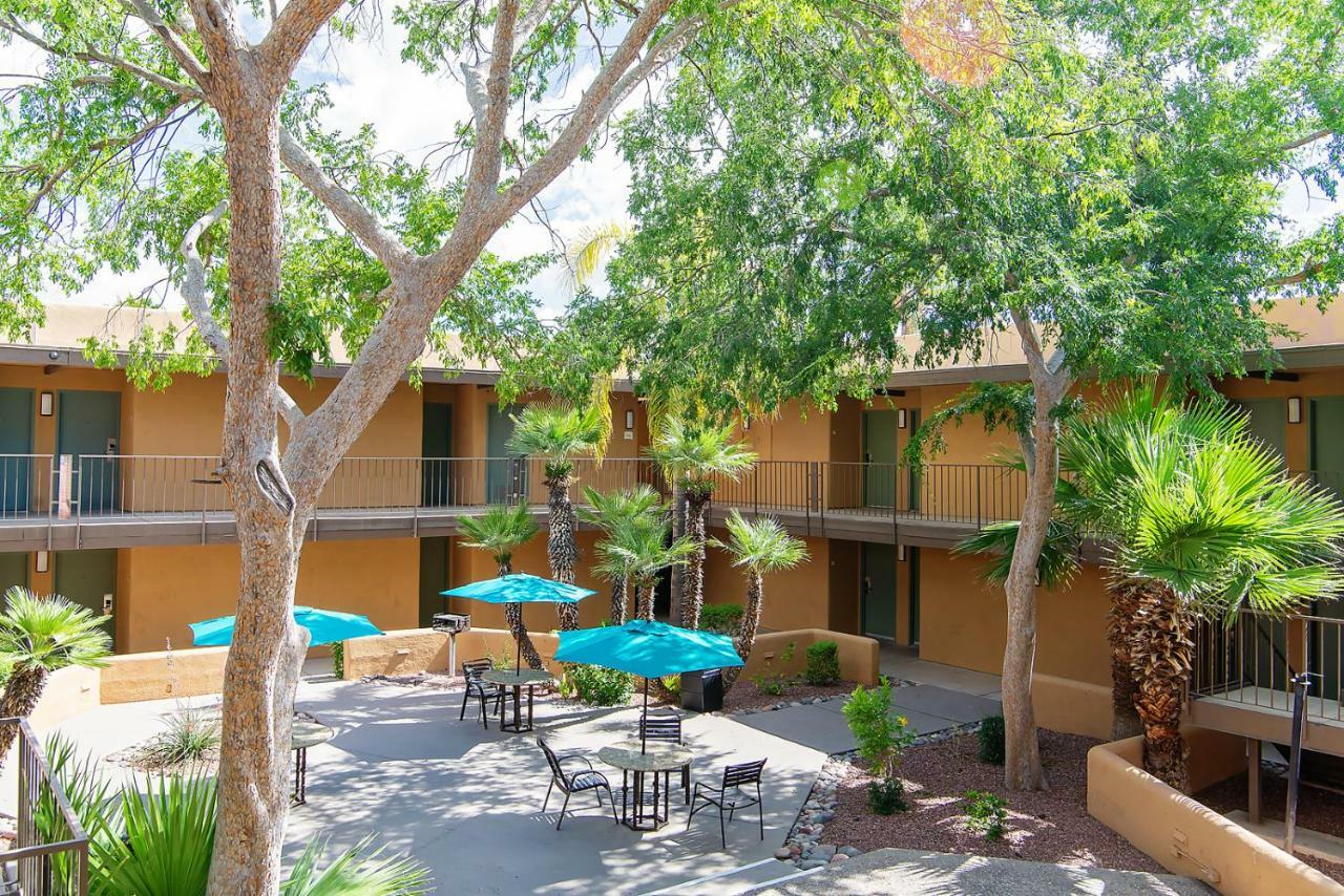 Ramada By Wyndham Tucson Airport Hotell Drexel Heights Eksteriør bilde